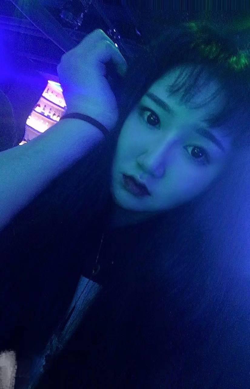 欢乐谷00后兼职学生妹